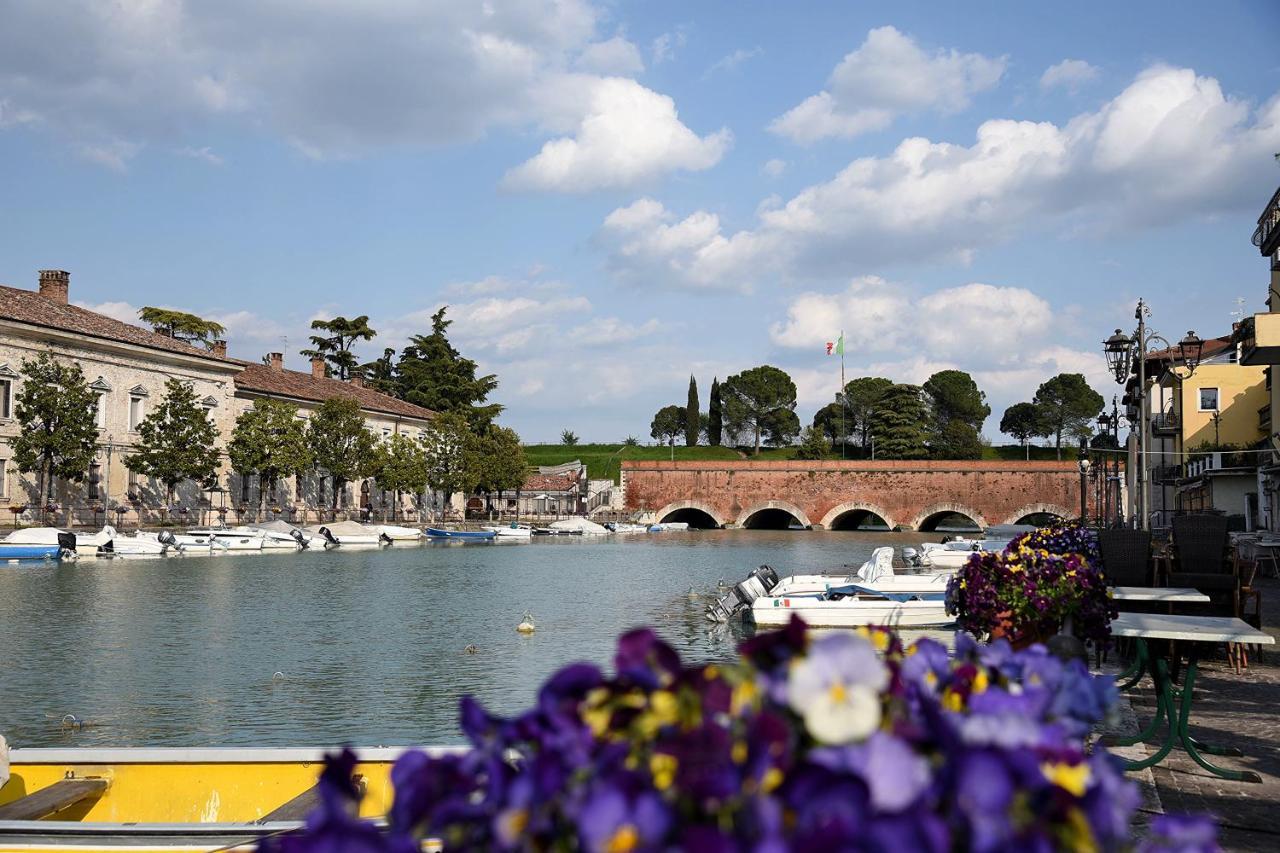 Prigioni House Bed & Breakfast Peschiera del Garda Eksteriør bilde